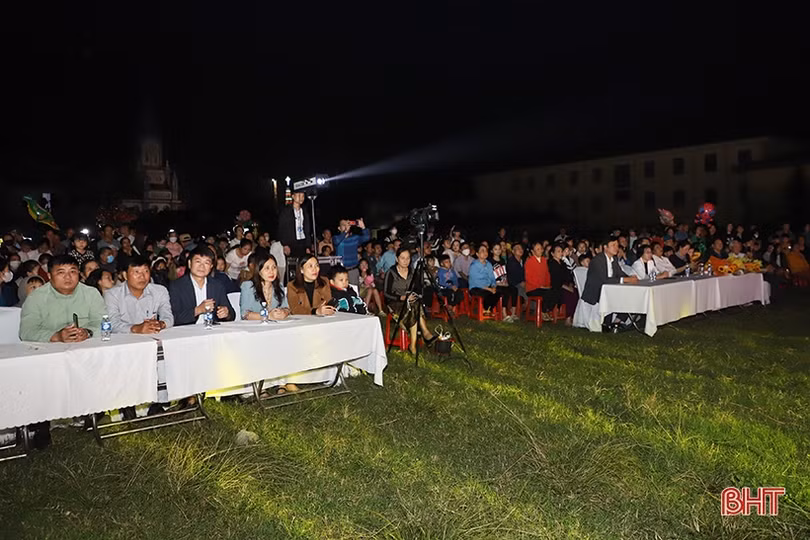 Ấm áp chương trình Chào mừng xuân Giáp Thìn ở Cẩm Xuyên