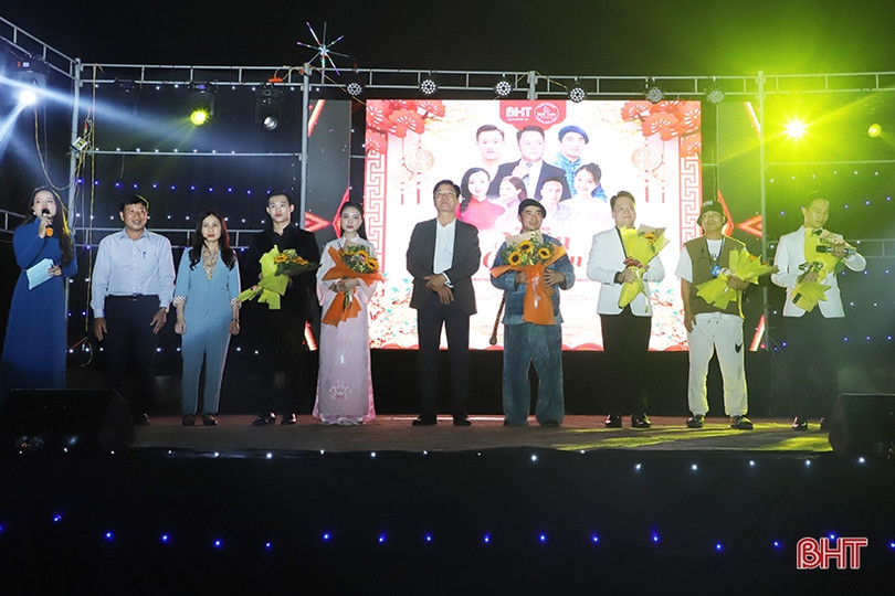 Ấm áp chương trình Chào mừng xuân Giáp Thìn ở Cẩm Xuyên