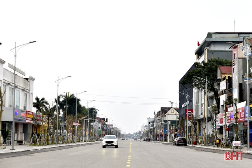 Thành Sen thanh bình ngày đầu năm mới