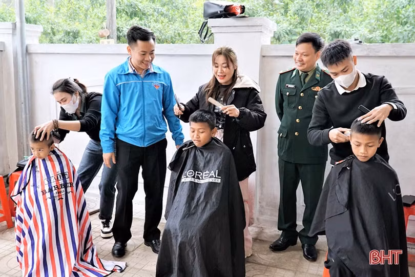 Để tết thêm đủ đầy với bà con dân tộc Chứt