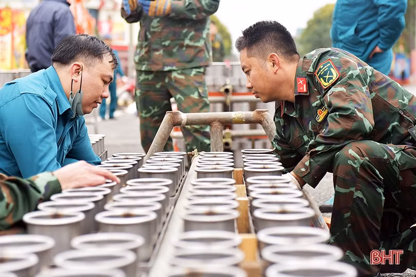 3.500 quả pháo hoa lên nòng sẵn sàng cho đêm giao thừa ở TP Hà Tĩnh