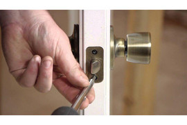 Dịch vụ sửa khóa tận nhà uy tín – sửa khóa Quang Trung