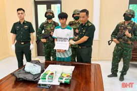 Khởi tố đối tượng vận chuyển gần 2 kg ma túy đá tại biên giới Hà Tĩnh