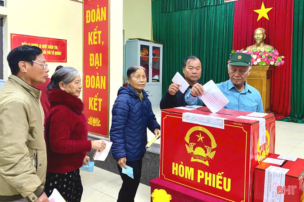 Trong kỳ bầu cử ĐBQH khoá XVI và đại biểu HĐND các cấp, nhiệm kỳ 2026 – 2031, trên địa bàn phường Nam Hồng Lĩnh có 8 khu vực bỏ phiếu với tổng số 13.223 cử tri tham gia bầu cử.