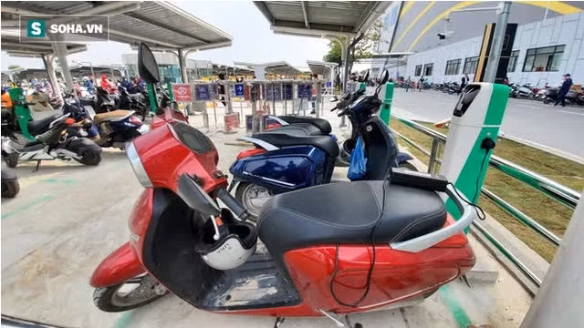 Cận cảnh những trạm sạc nhanh đầu tiên cho ô tô điện VinFast tại Việt Nam