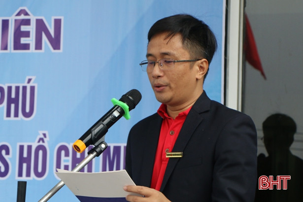 Đoàn Thanh niên BIDV Hà Tĩnh bàn giao công trình bảng điện tử cho Trường Chính trị Trần Phú