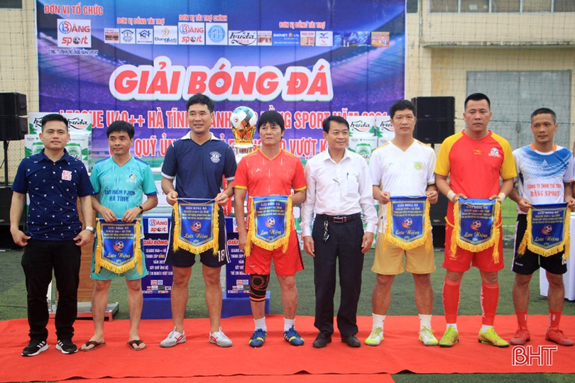 8 đội bóng đá phong trào tranh Giải Bằng Sport 