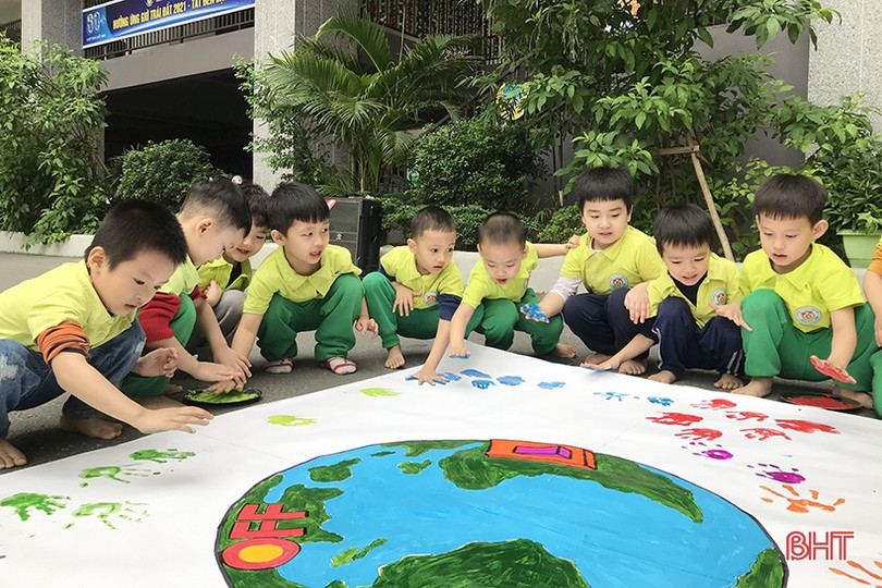 Các bé mầm non Trí Đức gửi gắm thông điệp “vì một hành tinh xanh”