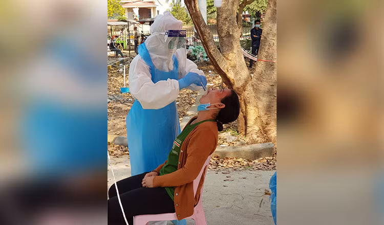 Campuchia nguy cơ khó kiểm soát khi dịch Covid-19 lan ra 11 tỉnh, thành