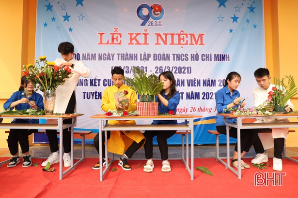 Xem học sinh Nghi Xuân thi “Duyên dáng và tài năng”