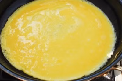 Cách làm trứng cuộn rong biển đơn giản mà ngon hết ý