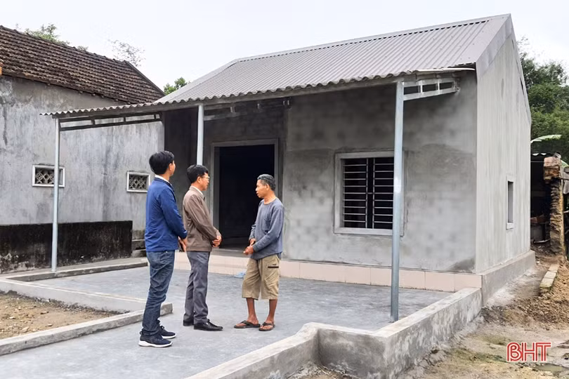 Có nhà kiên cố tránh bão lũ, người dân Kỳ Anh mừng rơi nước mắt