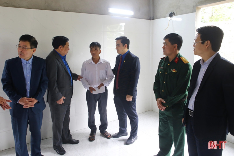 Bàn giao 18 nhà ở cho cán bộ và cựu cán bộ Đoàn, đoàn viên, thanh thiếu nhi Hà Tĩnh