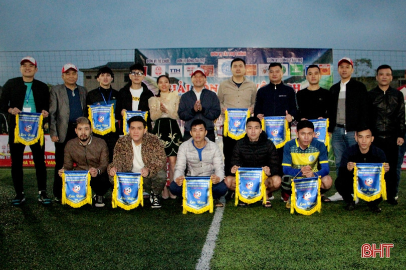 Khởi tranh Giải bóng đá Cúp Nha khoa Mai Hùng Group