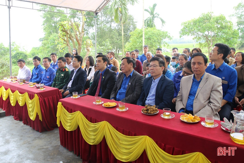 Bàn giao 18 nhà ở cho cán bộ và cựu cán bộ Đoàn, đoàn viên, thanh thiếu nhi Hà Tĩnh