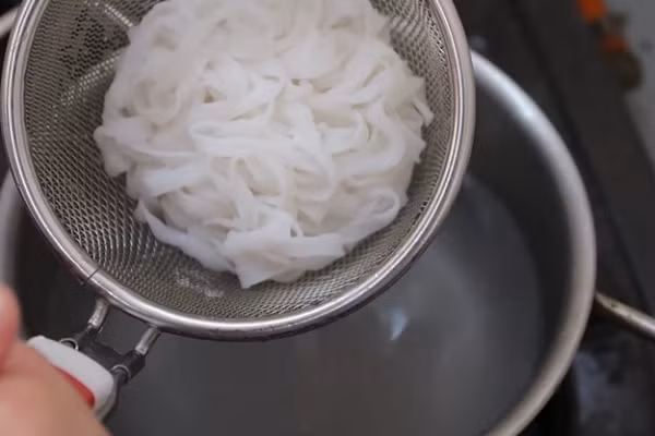 Bí kíp nấu nước dùng phở ngon ngọt nhất