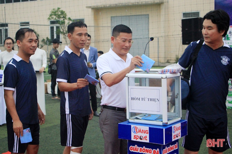 8 đội bóng đá phong trào tranh Giải Bằng Sport 