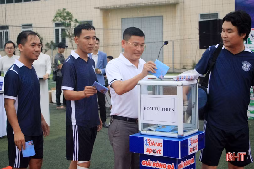 8 đội bóng đá phong trào tranh Giải Bằng Sport 