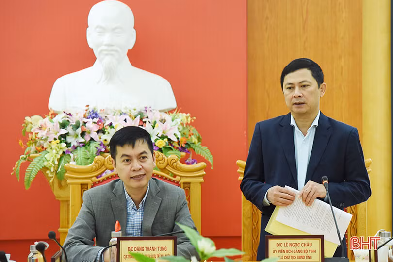 Phối hợp tổ chức tốt triển lãm tài liệu lưu trữ nhân kỷ niệm 190 năm thành lập, 30 năm tái lập tỉnh Hà Tĩnh