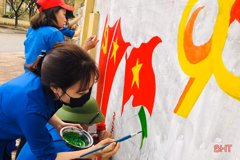 Tuổi trẻ Hà Tĩnh tiếp tục cống hiến hết mình cho sự nghiệp xây dựng và bảo vệ Tổ quốc