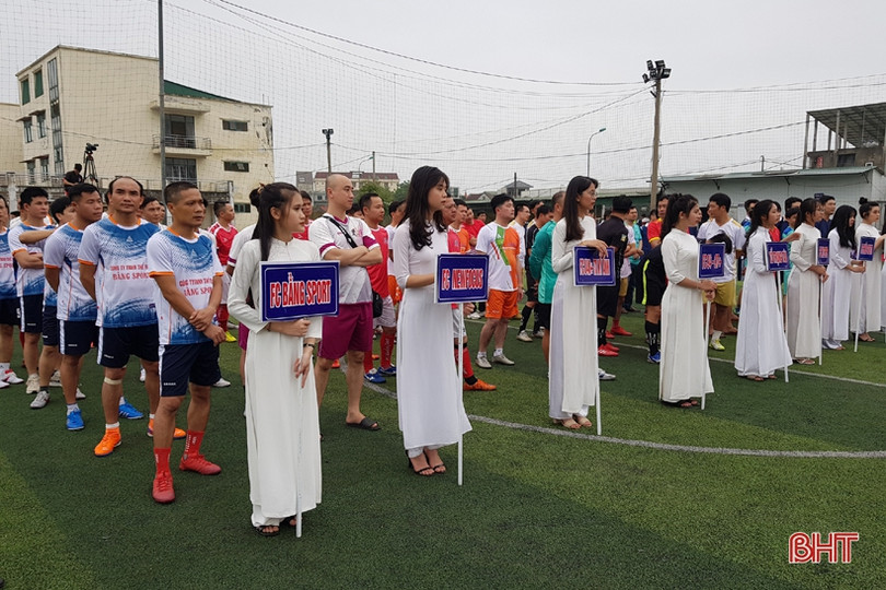 8 đội bóng đá phong trào tranh Giải Bằng Sport 