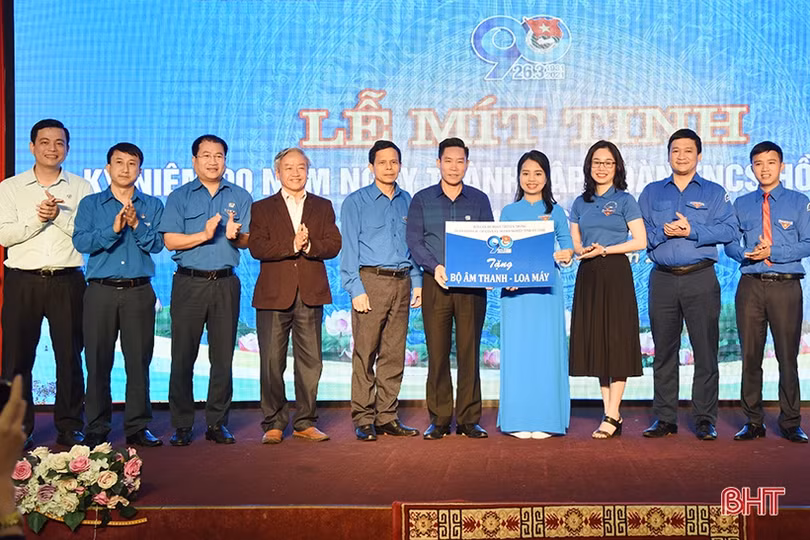 Đoàn Khối CCQ&DN Hà Tĩnh tiếp tục xây dựng lý tưởng cách mạng cao đẹp