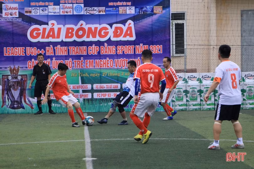8 đội bóng đá phong trào tranh Giải Bằng Sport 