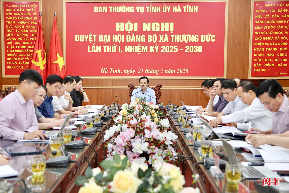 Đại tá Nguyễn Xuân Thắng - Chỉ huy trưởng Bộ CHQS tỉnh chủ trì hội nghị. Đại tá Nguyễn Xuân Thắng - Chỉ huy trưởng Bộ CHQS tỉnh chủ trì hội nghị.
