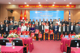 Công ty Điện lực Hà Tĩnh gặp mặt, tri ân các thế hệ cán bộ hưu trí