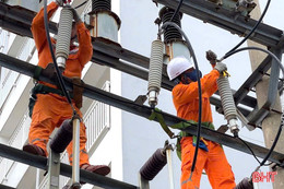 Ngành điện Hà Tĩnh “nước rút” hoàn thành các chỉ tiêu năm