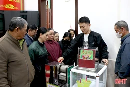 Mở lối sinh kế cho người nghèo Thành Sen