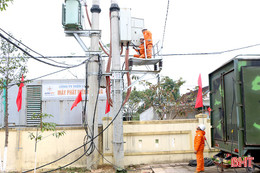Giữ dòng điện an toàn, phục vụ Nhân dân vui Tết, đón Xuân