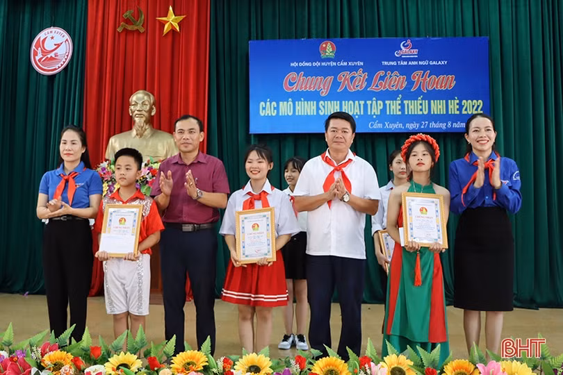 Sôi nổi liên hoan các mô hình sinh hoạt tập thể thiếu nhi hè ở Cẩm Xuyên