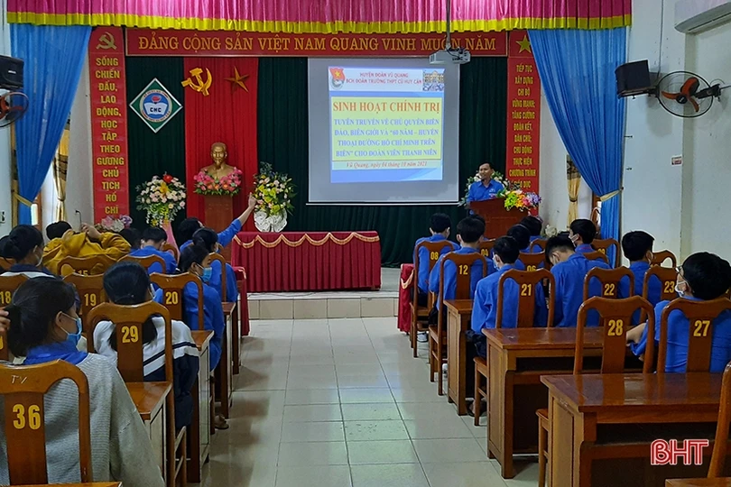 Thầy giáo trẻ giỏi chuyên môn, nhiệt huyết với phong trào Đoàn