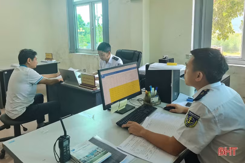 Trên 21 triệu tấn hàng hóa thông quan qua các cảng biển Hà Tĩnh