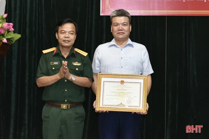 TX Hồng Lĩnh: Khen thưởng 17 tập thể, cá nhân trong phong trào toàn dân bảo vệ an ninh Tổ quốc