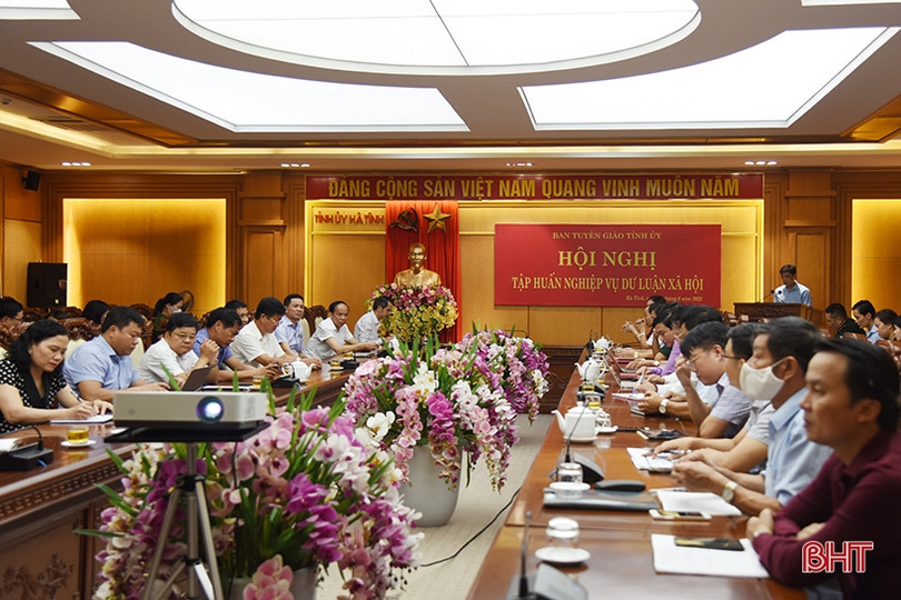 Hà Tĩnh bồi dưỡng kỹ năng nắm bắt dư luận xã hội, xử lý tình huống khi có điểm nóng