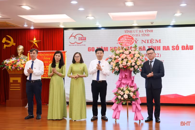 Lời cảm ơn của Báo Hà Tĩnh nhân kỷ niệm 60 năm ngày ra số đầu