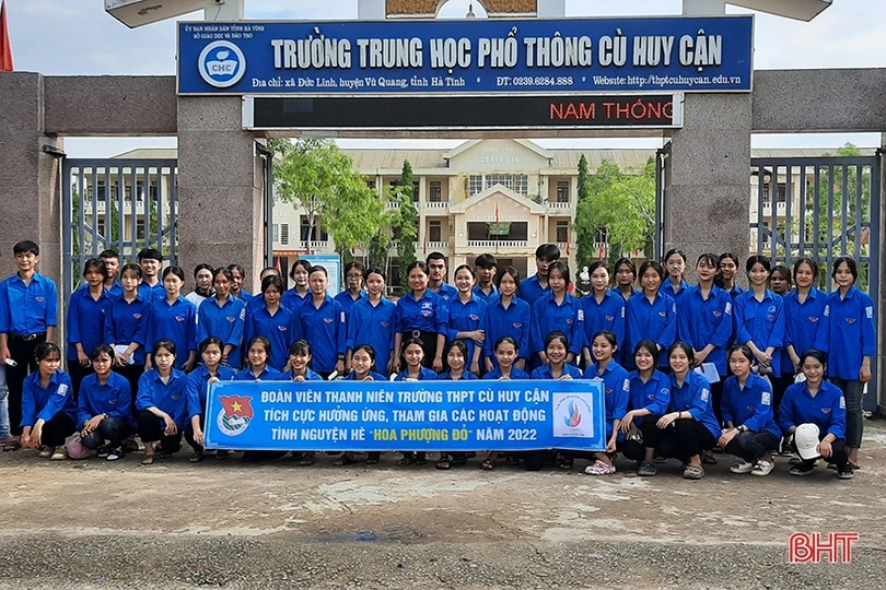 Thầy giáo trẻ giỏi chuyên môn, nhiệt huyết với phong trào Đoàn