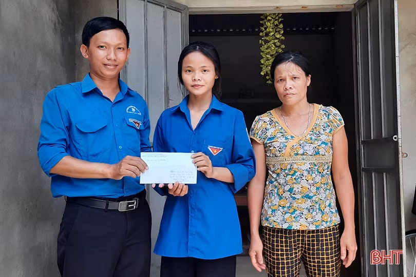 Thầy giáo trẻ giỏi chuyên môn, nhiệt huyết với phong trào Đoàn