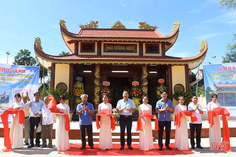 Giữ di tích lịch sử văn hóa ở “làng đỏ” trường tồn với thời gian