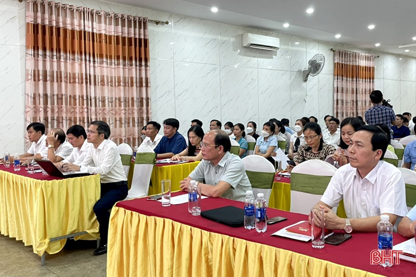 Hơn 200 cán bộ, quản lý và giáo viên các cơ sở giáo dục nghề nghiệp ở Hà Tĩnh được bồi dưỡng chính trị