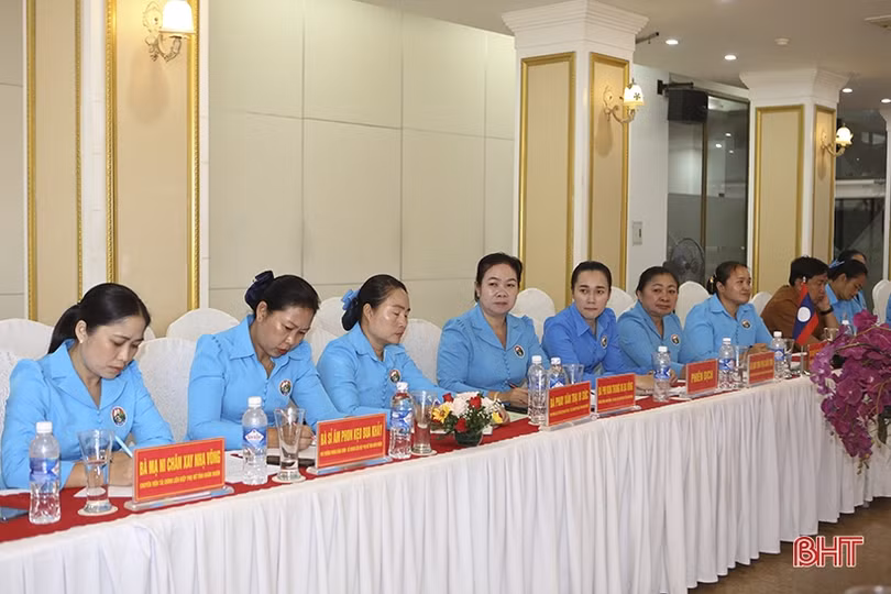 Hội LHPN Hà Tĩnh và Liên hiệp Phụ nữ tỉnh Khăm Muộn tăng cường hợp tác phát triển