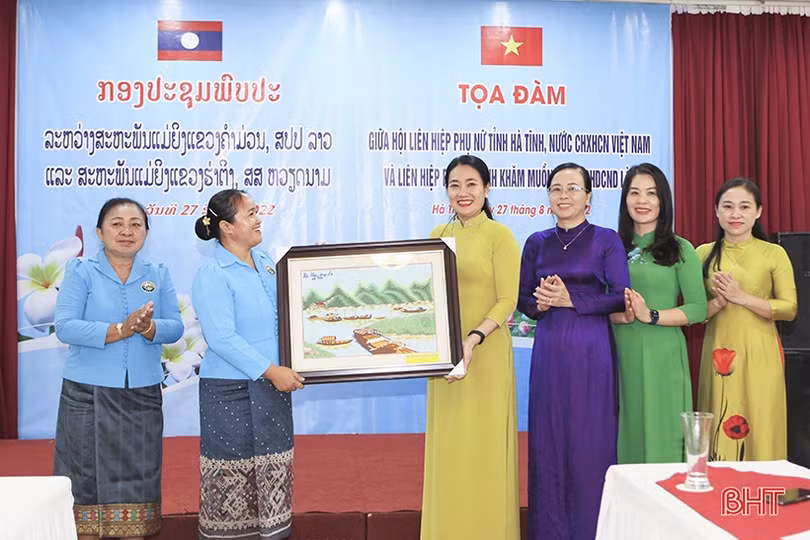 Hội LHPN Hà Tĩnh và Liên hiệp Phụ nữ tỉnh Khăm Muộn tăng cường hợp tác phát triển