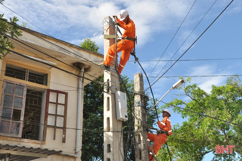 Đoàn Thanh niên Điện lực Hà Tĩnh hỗ trợ xã Điền Mỹ xây dựng nông thôn mới