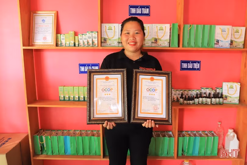 Cô dâu xứ Huế xây dựng 2 sản phẩm tinh dầu đạt OCOP 3 sao của Hà Tĩnh