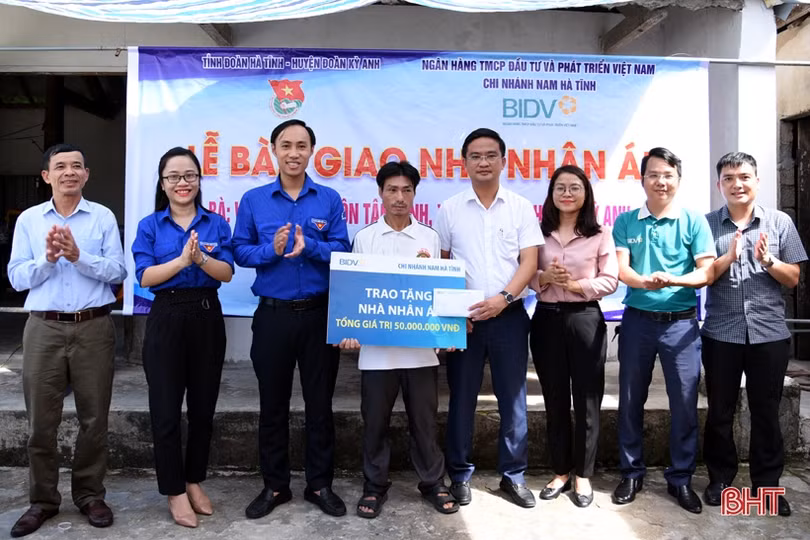 BIDV Nam Hà Tĩnh hỗ trợ xây dựng 3 ngôi nhà nhân ái ở huyện Kỳ Anh