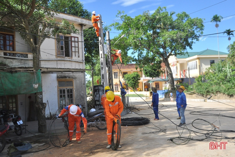 Đoàn Thanh niên Điện lực Hà Tĩnh hỗ trợ xã Điền Mỹ xây dựng nông thôn mới