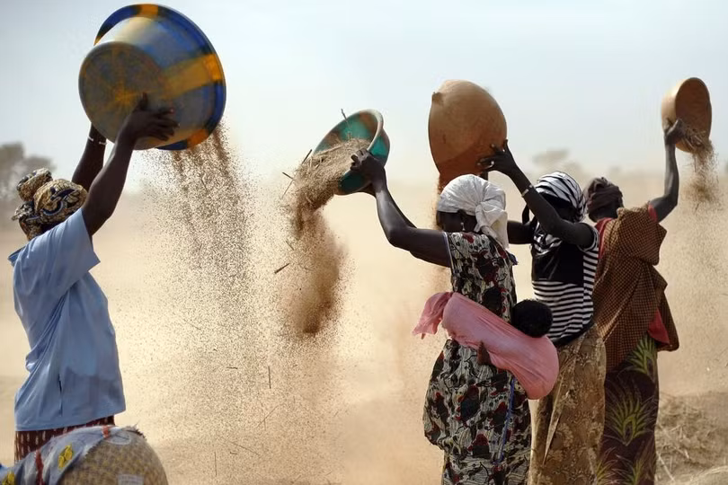 Nửa năm xung đột Ukraine - Nga làm chao đảo nền kinh tế toàn cầu