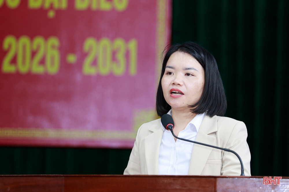 Bà Nguyễn Thị Thanh Hải - Ủy viên Ban Chấp hành Đảng bộ phường, Phó Trưởng ban Xây dựng Đảng phường Sông Trí trình bày chương trình hành động.